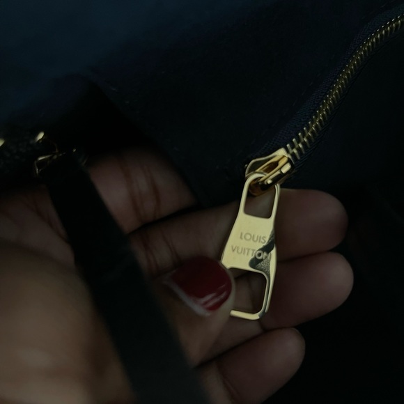 SOLD!! Louis Vuitton MM Black Monogram Tote Bag - Picture 5 of 8